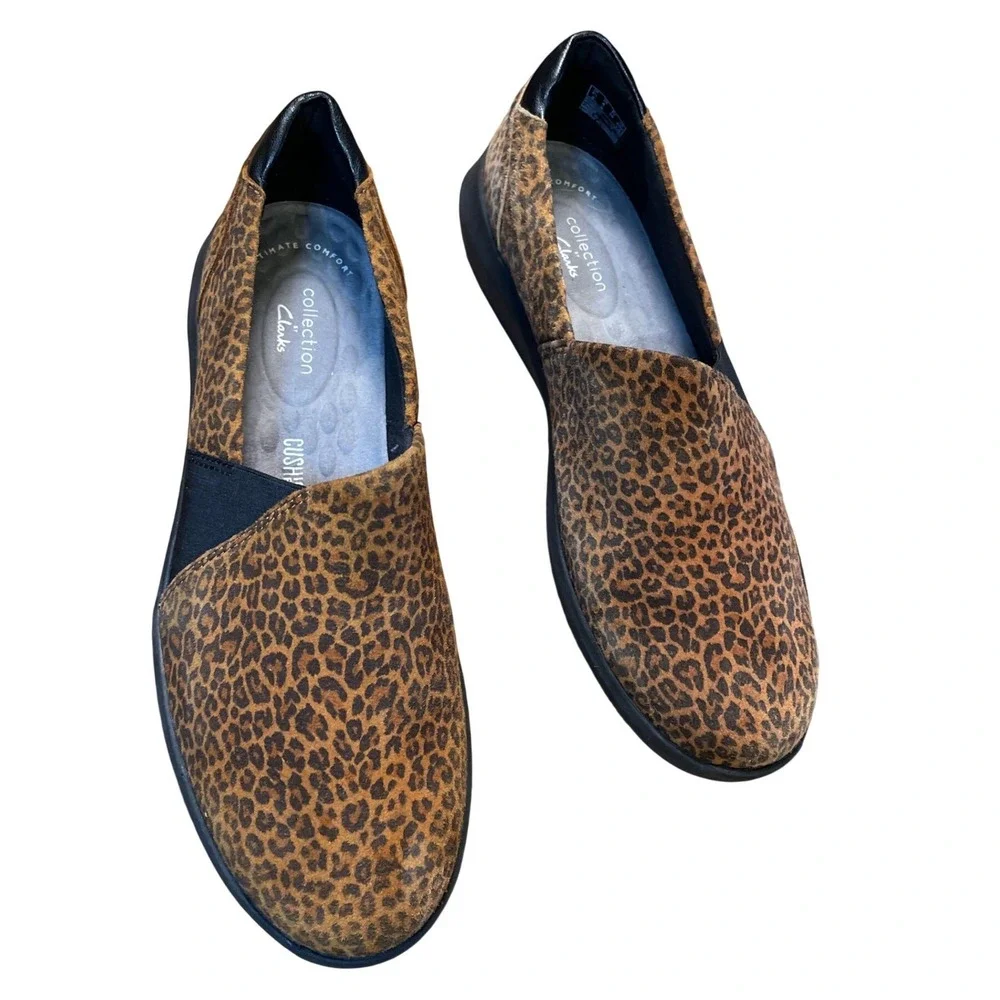 Clarks Collection Cushion Feel Suede Leopard Print Slip On Loafers Womens Size 8